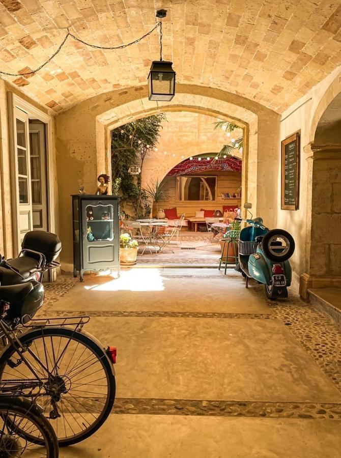 Rue Du Chateau Tarascon Exterior photo
