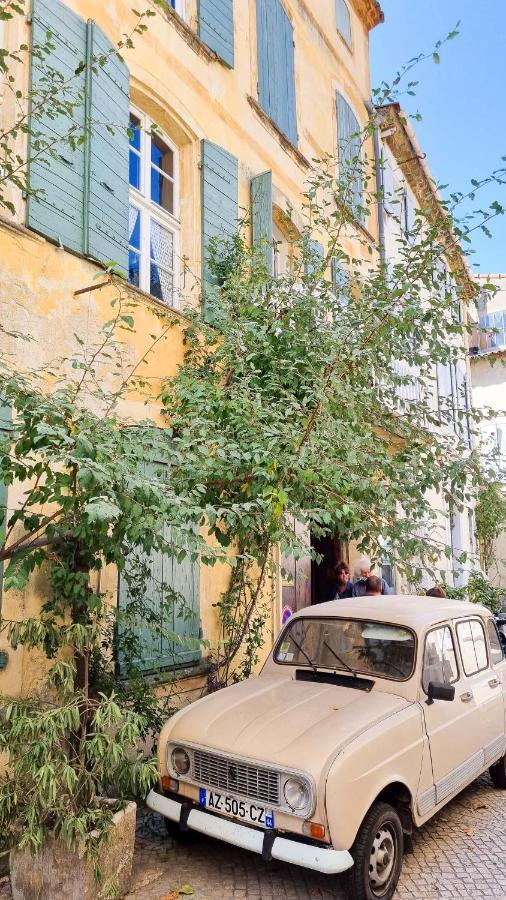 Rue Du Chateau Tarascon Exterior photo